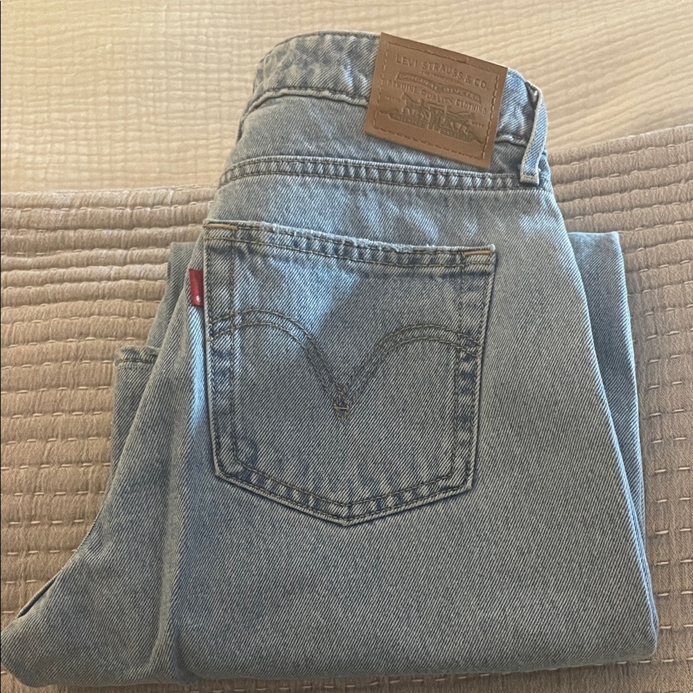 Levi's Classic Light Blue Jeans
